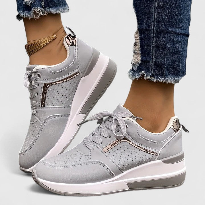 Ezara | Novyssa LuxeWalk™ Orthopedic Shoes