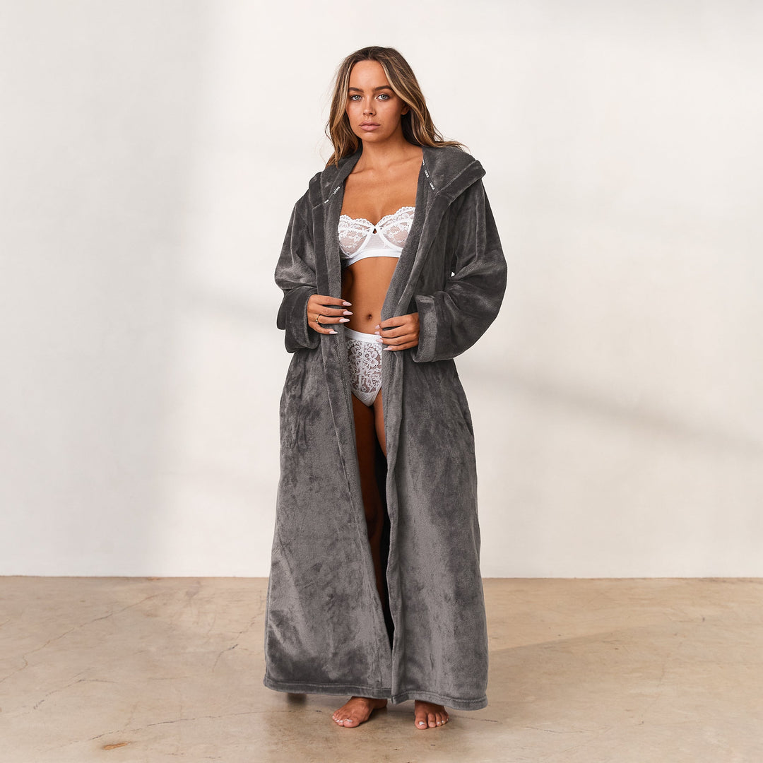 Ezara | The Cloud Embrace Robe