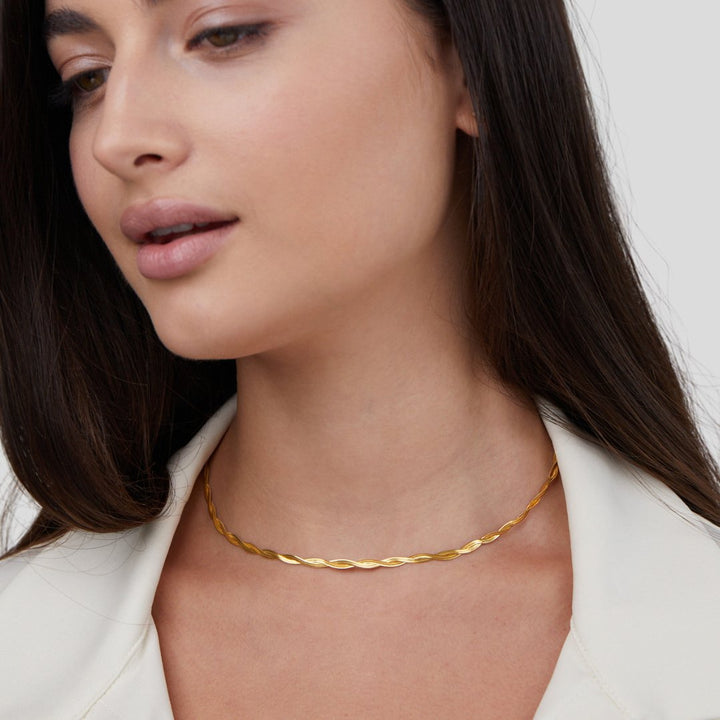 L&A | Chiara Twist Snake Chain Necklace