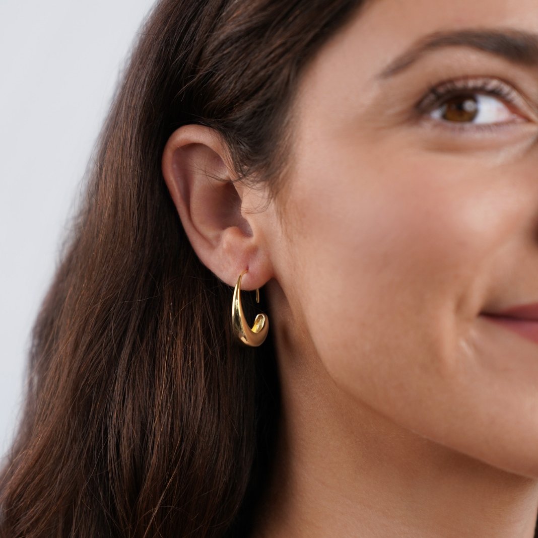 L&A | Aurora Classic Drop Hoop Earrings
