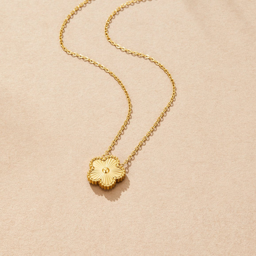 L&A | Golden Clover Necklace